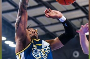 爱游戏官方网站-关于托特纳姆发布备战花絮，今夜造点机会，CBA季后赛任务艰巨，身体对抗强度拉满的信息